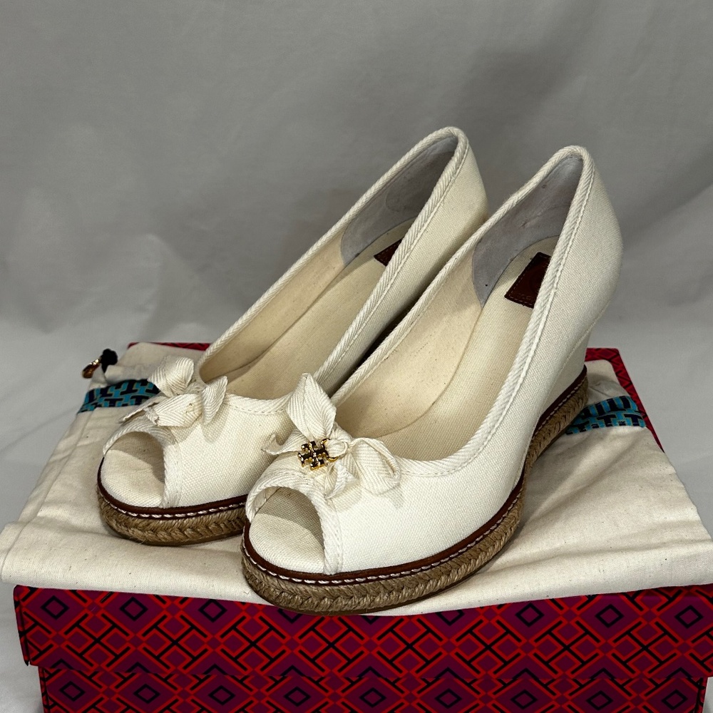 Tory Burch-Jackie 2 85mm Wedge in Canvas